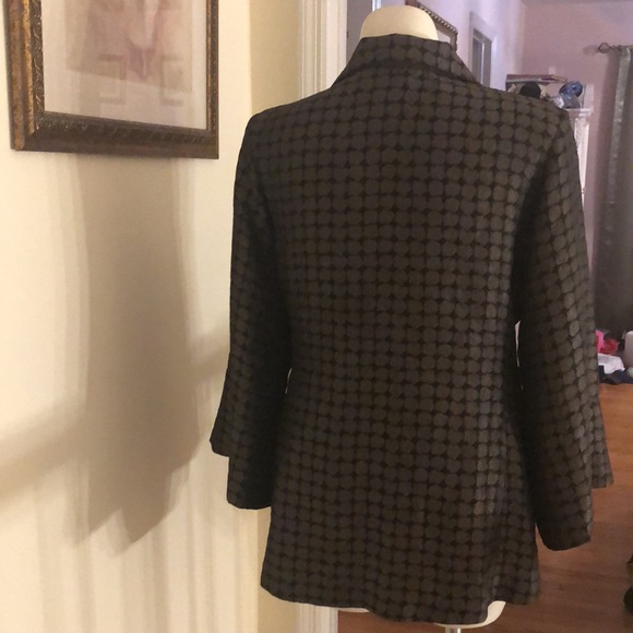 Gorgeous gray and black blazer - Picture 3 of 5